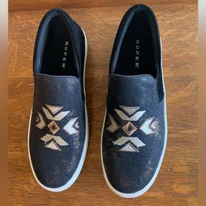 Roper black, size 9.5, slip on sneakers